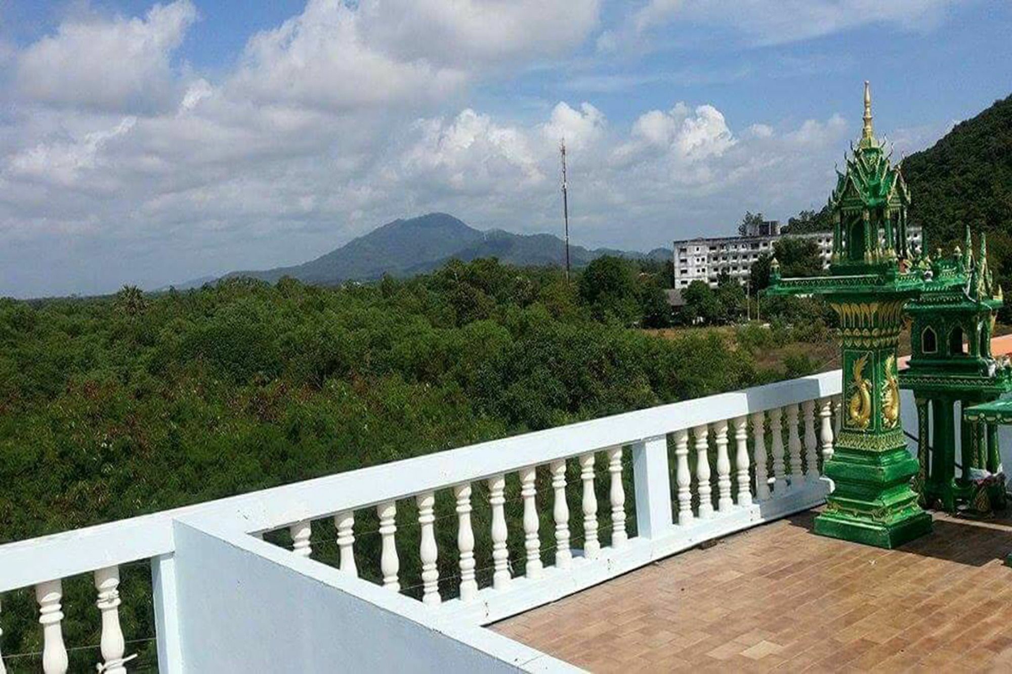 Parfun Guesthouse Ban Nai Rai Luaran gambar